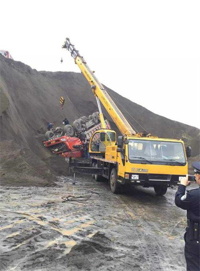 米易上犹道路救援